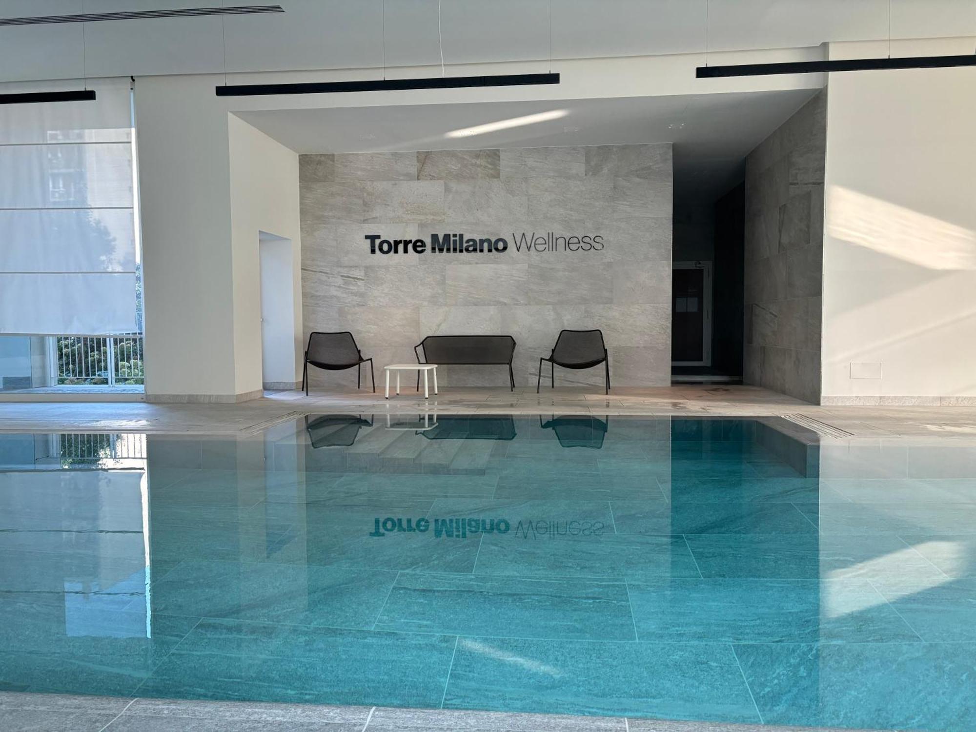 Torre Milano Skyview Suite Gym Pool & Rooftop Milão Exterior foto